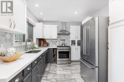 279 Clarlyn Drive, Georgina, ON - Indoor Photo Showing Kitchen With Upgraded Kitchen