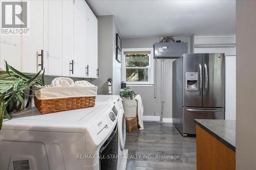 279 Clarlyn Drive, Georgina, ON - Indoor Photo Showing Laundry Room