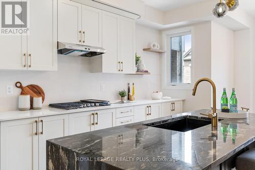 3257 Sixth Line E, Oakville, ON - Indoor Photo Showing Kitchen With Upgraded Kitchen