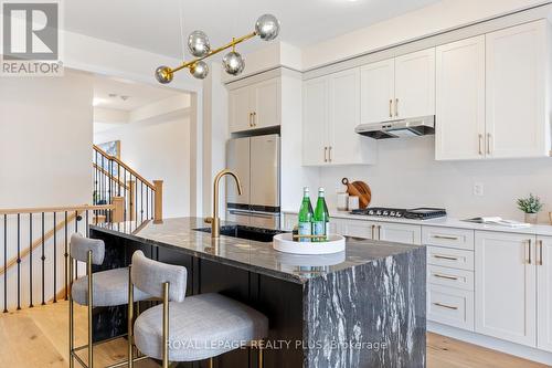 3257 Sixth Line E, Oakville, ON - Indoor Photo Showing Kitchen With Upgraded Kitchen