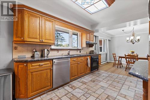 11720 Guelph Line, Milton, ON - Indoor Photo Showing Kitchen