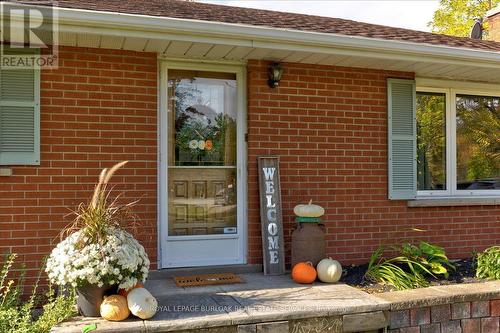 11720 Guelph Line, Milton, ON - Outdoor With Exterior