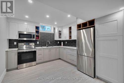 113 Sandmere Avenue, Brampton, ON - Indoor Photo Showing Kitchen