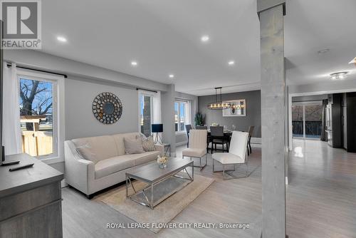 113 Sandmere Avenue, Brampton, ON - Indoor Photo Showing Living Room