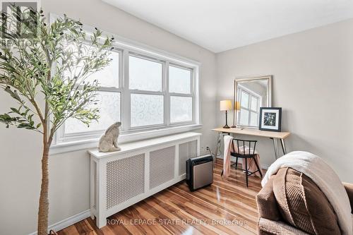 14 - 227 Macnab Street S, Hamilton, ON - Indoor