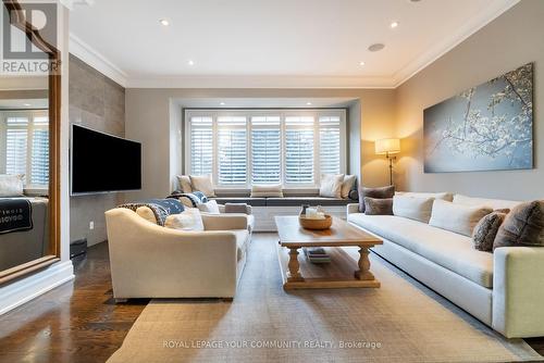 48 May Avenue, Richmond Hill, ON - Indoor Photo Showing Living Room