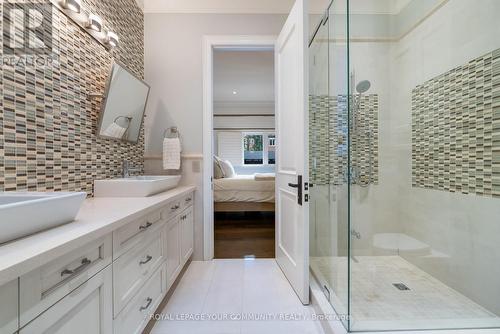 48 May Avenue, Richmond Hill, ON - Indoor Photo Showing Bathroom