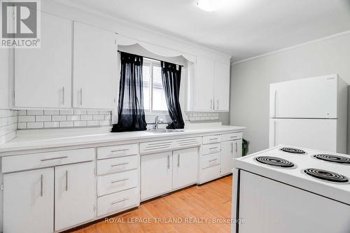 7 Marmora Street, London, ON - Indoor Photo Showing Kitchen