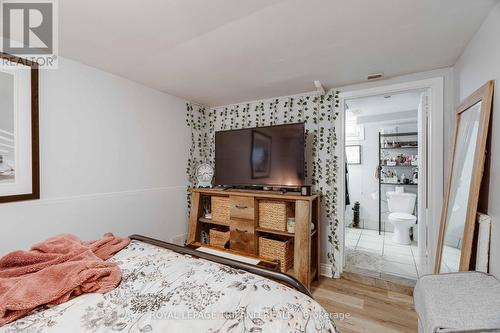 7 Marmora Street, London, ON - Indoor Photo Showing Bedroom