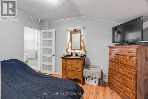 7 Marmora Street, London, ON - Indoor Photo Showing Bedroom