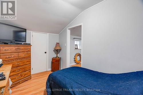 7 Marmora Street, London, ON - Indoor Photo Showing Bedroom