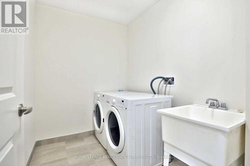 3139 Ernest Appelbe Boulevard, Oakville, ON - Indoor Photo Showing Laundry Room