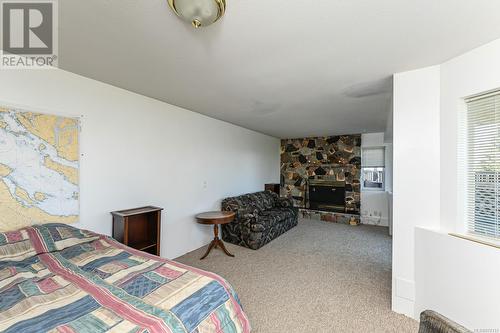 5594 7Th St, Union Bay, BC - Indoor Photo Showing Bedroom