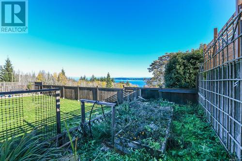 5594 7Th St, Union Bay, BC - Outdoor