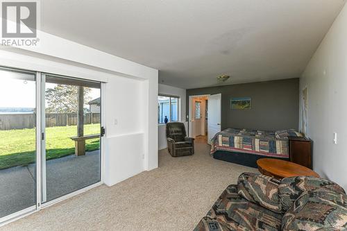 5594 7Th St, Union Bay, BC - Indoor Photo Showing Bedroom