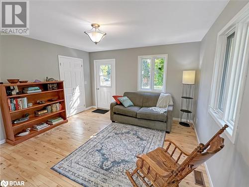 44 Mcgowan Street, Tweed, ON - Indoor Photo Showing Living Room