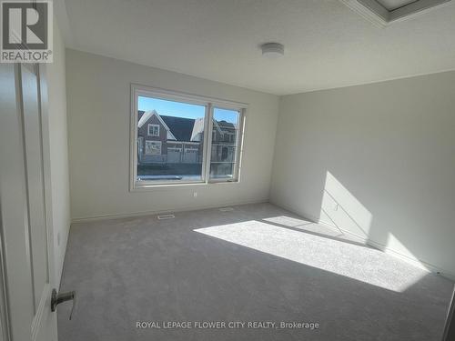 7 Mayapple Street, New Tecumseth, ON - Indoor Photo Showing Other Room