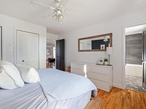 Chambre Ã  coucher principale - 115 Rg Du Haut-De-La-Rivière S., Saint-Césaire, QC - Indoor Photo Showing Bedroom