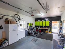 Garage - 