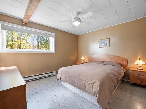 Chambre Ã Â coucher - 44 Mtée De Baker-Pond, Bolton-Est, QC - Indoor Photo Showing Bedroom