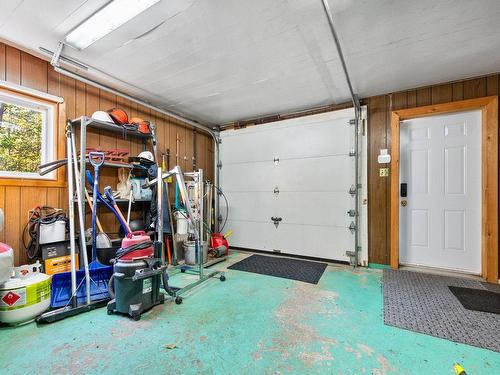 Garage - 44 Mtée De Baker-Pond, Bolton-Est, QC - Indoor Photo Showing Garage