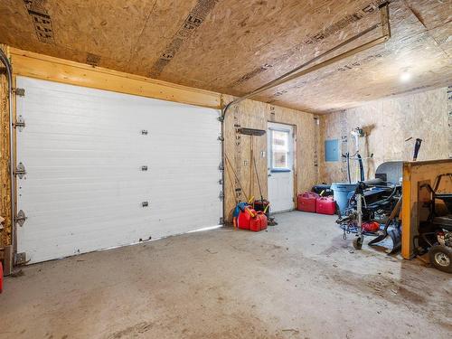 Garage - 44 Mtée De Baker-Pond, Bolton-Est, QC - Indoor Photo Showing Garage