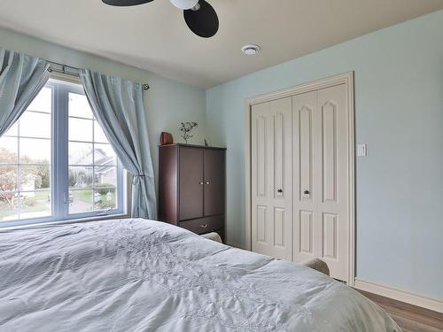 Master bedroom - 24 Rue William, Lanoraie, QC - Indoor Photo Showing Bedroom