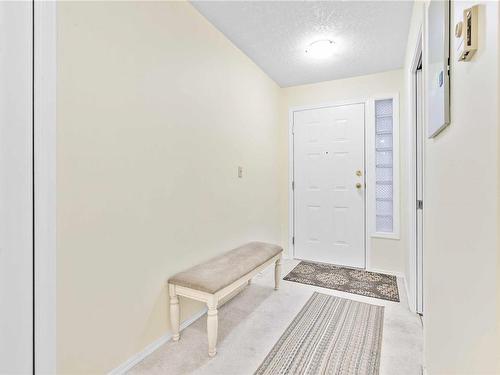 202-2373 Henry Ave, Sidney, BC - Indoor Photo Showing Other Room