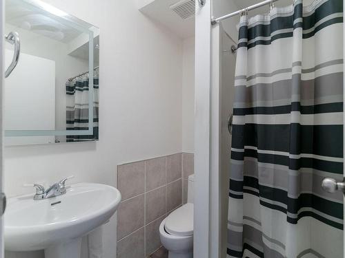 3203 Kingsway Ave, Port Alberni, BC - Indoor Photo Showing Bathroom