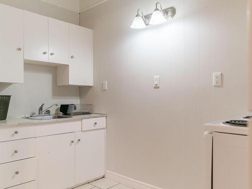 3203 Kingsway Ave, Port Alberni, BC - Indoor Photo Showing Kitchen