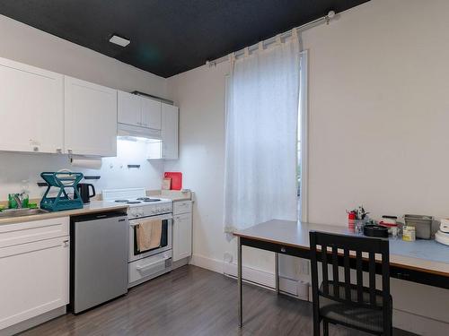 3203 Kingsway Ave, Port Alberni, BC - Indoor Photo Showing Kitchen