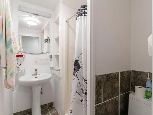 3203 Kingsway Ave, Port Alberni, BC - Indoor Photo Showing Bathroom