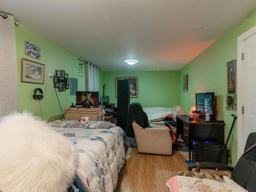 3203 Kingsway Ave, Port Alberni, BC - Indoor Photo Showing Bedroom