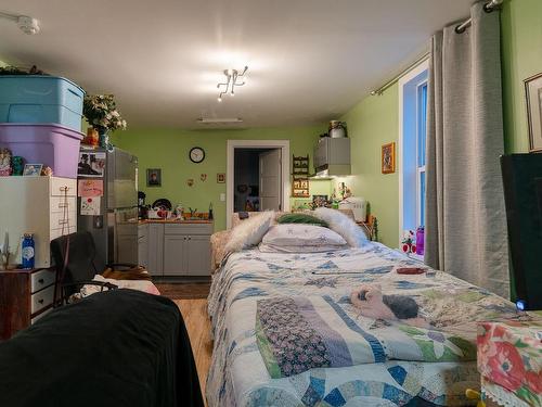 3203 Kingsway Ave, Port Alberni, BC - Indoor Photo Showing Bedroom