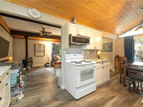 379 Hemlock Ave, Gabriola Island, BC 