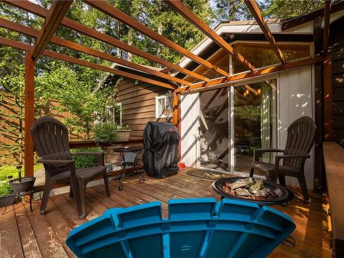 379 Hemlock Ave, Gabriola Island, BC 