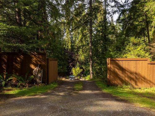 379 Hemlock Ave, Gabriola Island, BC 