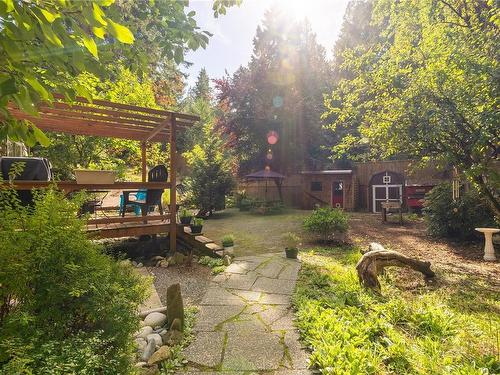 379 Hemlock Ave, Gabriola Island, BC 