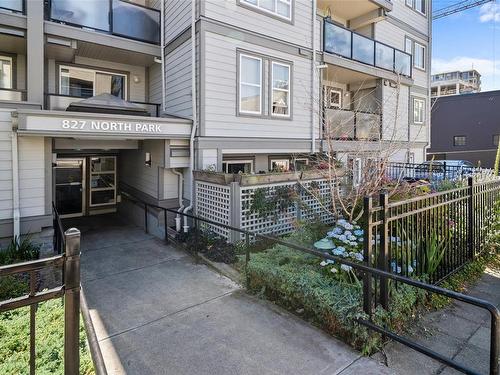 209-827 North Park St, Victoria, BC - Outdoor With Balcony