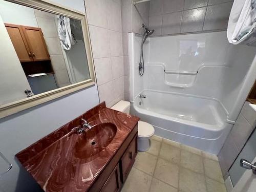 276 Mary Street W, Thunder Bay, ON - Indoor Photo Showing Bathroom