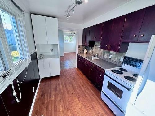 276 Mary Street W, Thunder Bay, ON - Indoor Photo Showing Kitchen