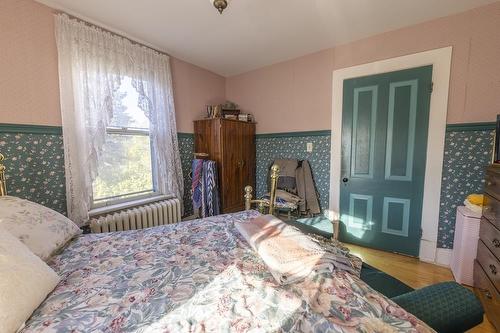 233 Elgin Street, Thunder Bay, ON - Indoor Photo Showing Bedroom