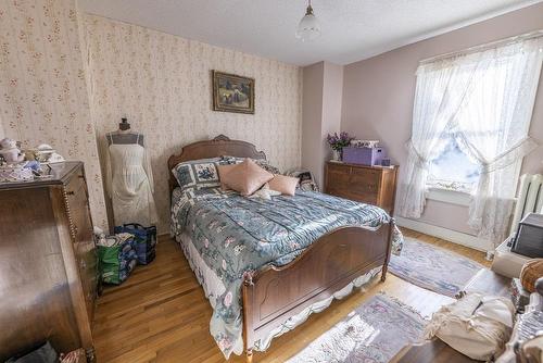 233 Elgin Street, Thunder Bay, ON - Indoor Photo Showing Bedroom