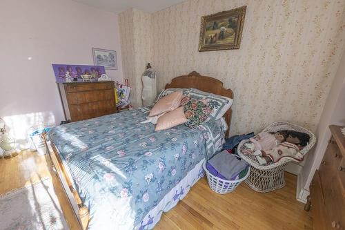 233 Elgin Street, Thunder Bay, ON - Indoor Photo Showing Bedroom