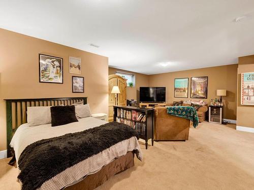 34-2046 Robson Place, Kamloops, BC - Indoor Photo Showing Bedroom