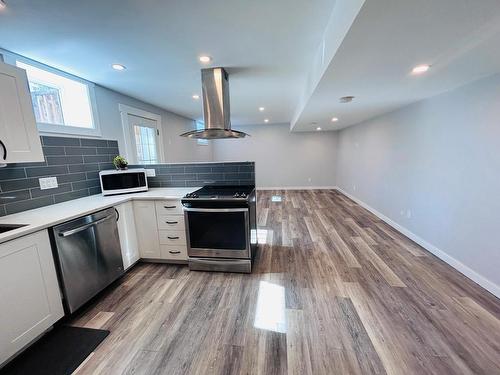 653 Sydney Ave, Kamloops, BC - Indoor Photo Showing Kitchen