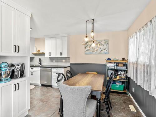 4-366 Murtle Cres, Clearwater, BC - Indoor Photo Showing Dining Room