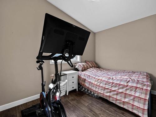 36-7805 Dallas Drive, Kamloops, BC - Indoor Photo Showing Bedroom