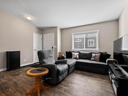 36-7805 Dallas Drive, Kamloops, BC - Indoor Photo Showing Living Room