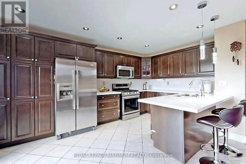 112 John W Taylor Avenue, New Tecumseth, ON - Indoor Photo Showing Kitchen With Stainless Steel Kitchen